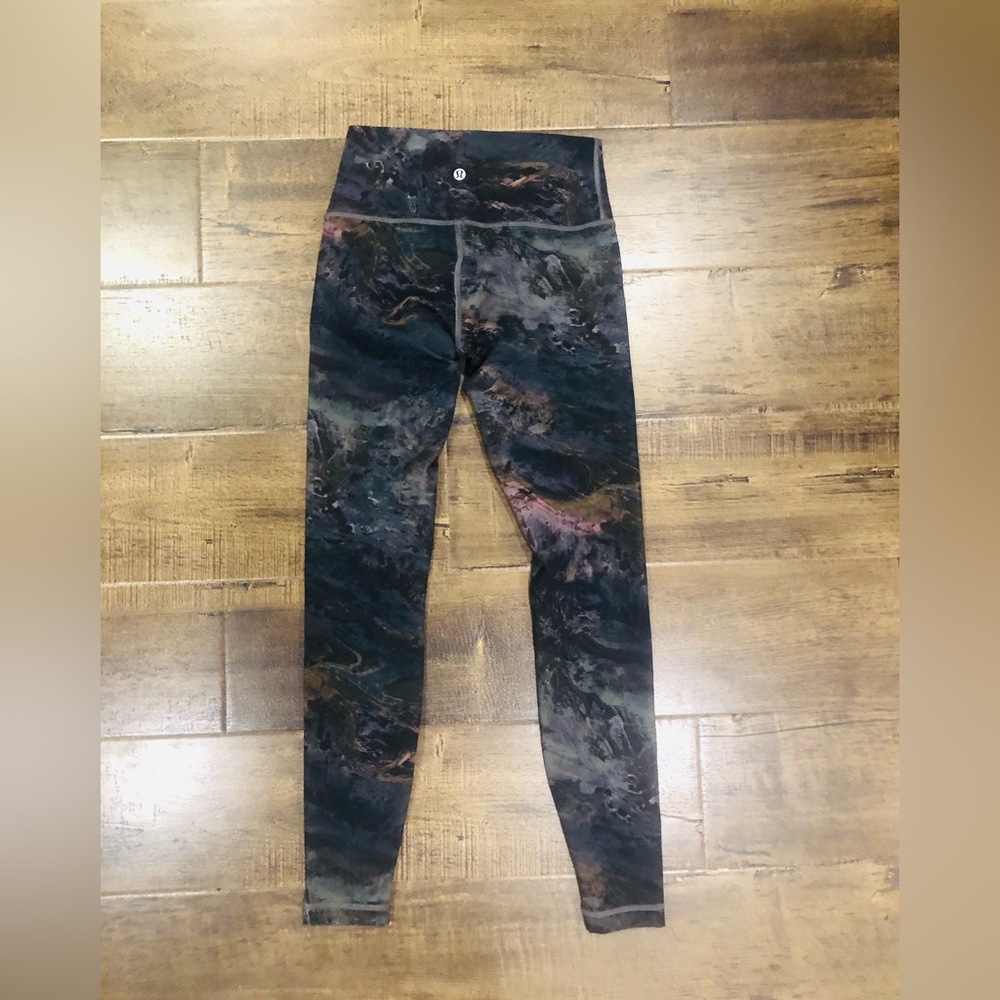 GUC bundle of 3 Lululemon leggings - Picture 14 of 16